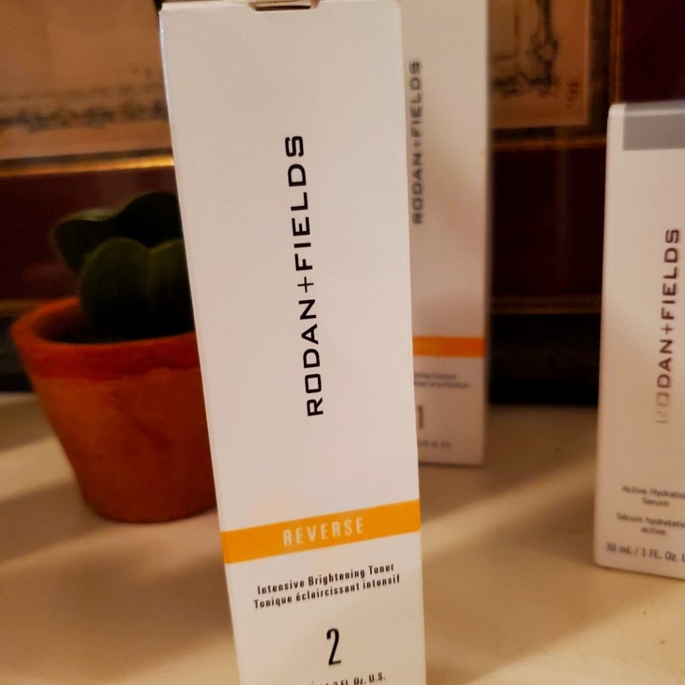 Rodan and Feilds Intensive Brightening toner